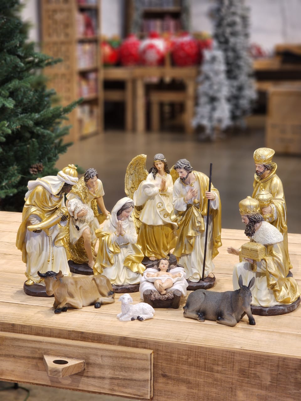 PRESÉPIO EM RESINA 11 PÇS DOURADO LUXO